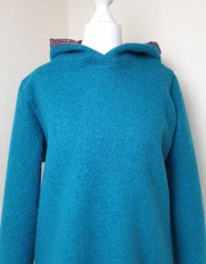 Damen Pullover / Hoodie aus Walk seegrün (tailliert)