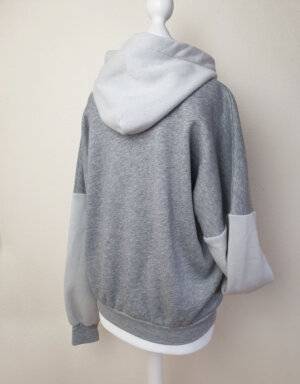 Hoodie aus Sweat grau mit Kordel