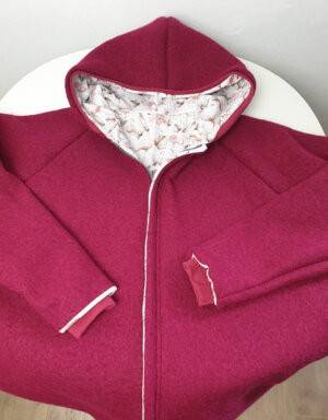 Damenjacke aus Walk beere, Bio-Jersey weiß mit rosa Flamingo (gerade)
