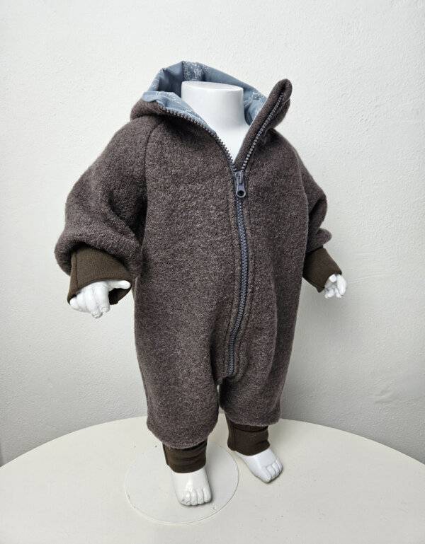 Walk-Anzug taupe, blau mit Igel