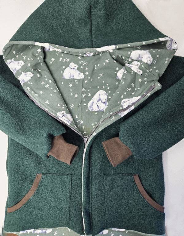Walkjacke tannengrün, grün mit Eisbär