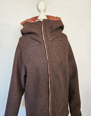Damenmantel aus Walk taupe, Musselin terrakotta