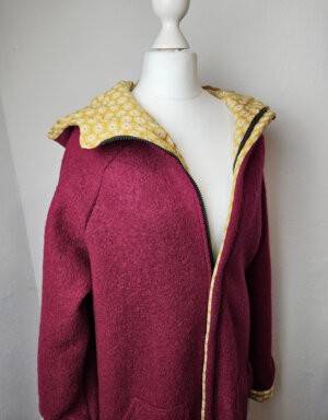 Damenmantel aus Walk beere, Jersey senf-gelb mit Blume