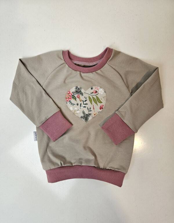 Langarm-Shirt beige mit Herz-Applikation