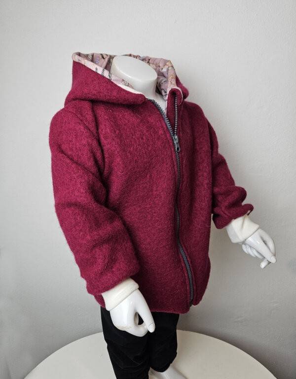 Walkjacke beere, Bio-Jersey rosa mit Fuchs, Reh und Waschbär