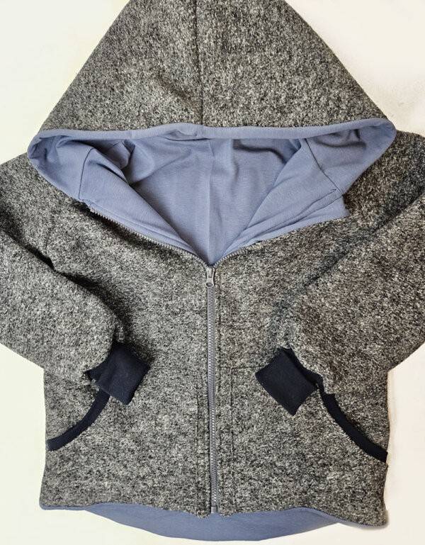 Walkjacke dunkelgrau meliert, Jersey blau