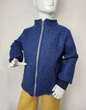 Walkjacke jeansblau, Jersey blau mit gestickten Dinos
