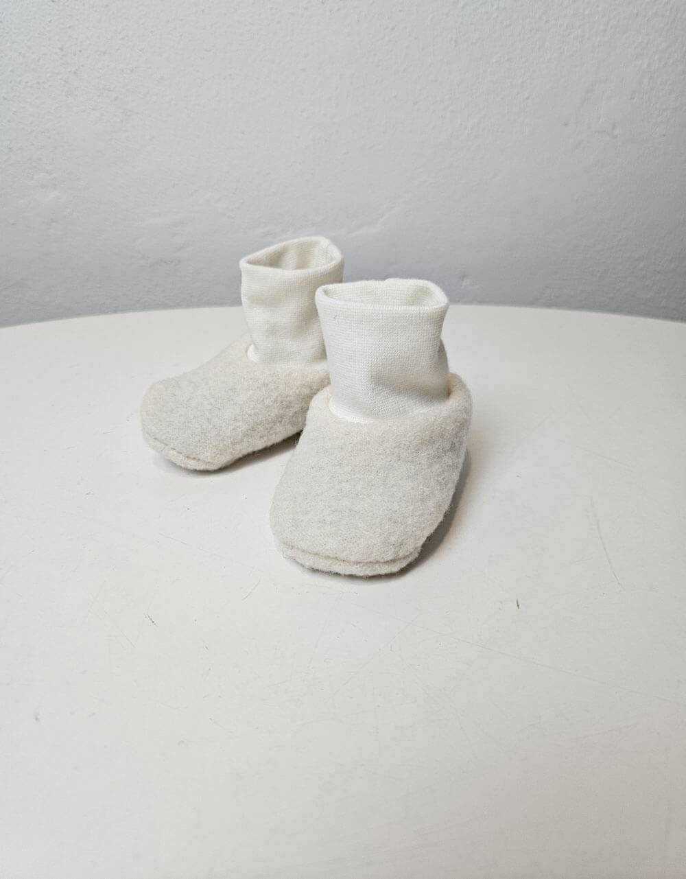 Walkschuhe creme-weiß Walkschuhe creme-weiß