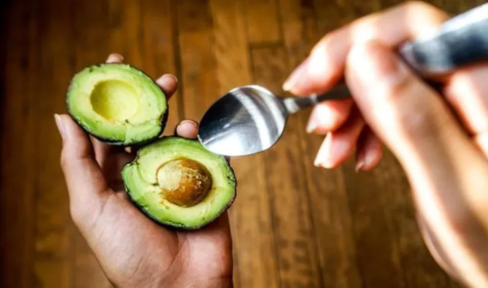 Apakah Makan Alpukat Bisa Menambah Berat Badan? Simak Penjelasan Medisnya