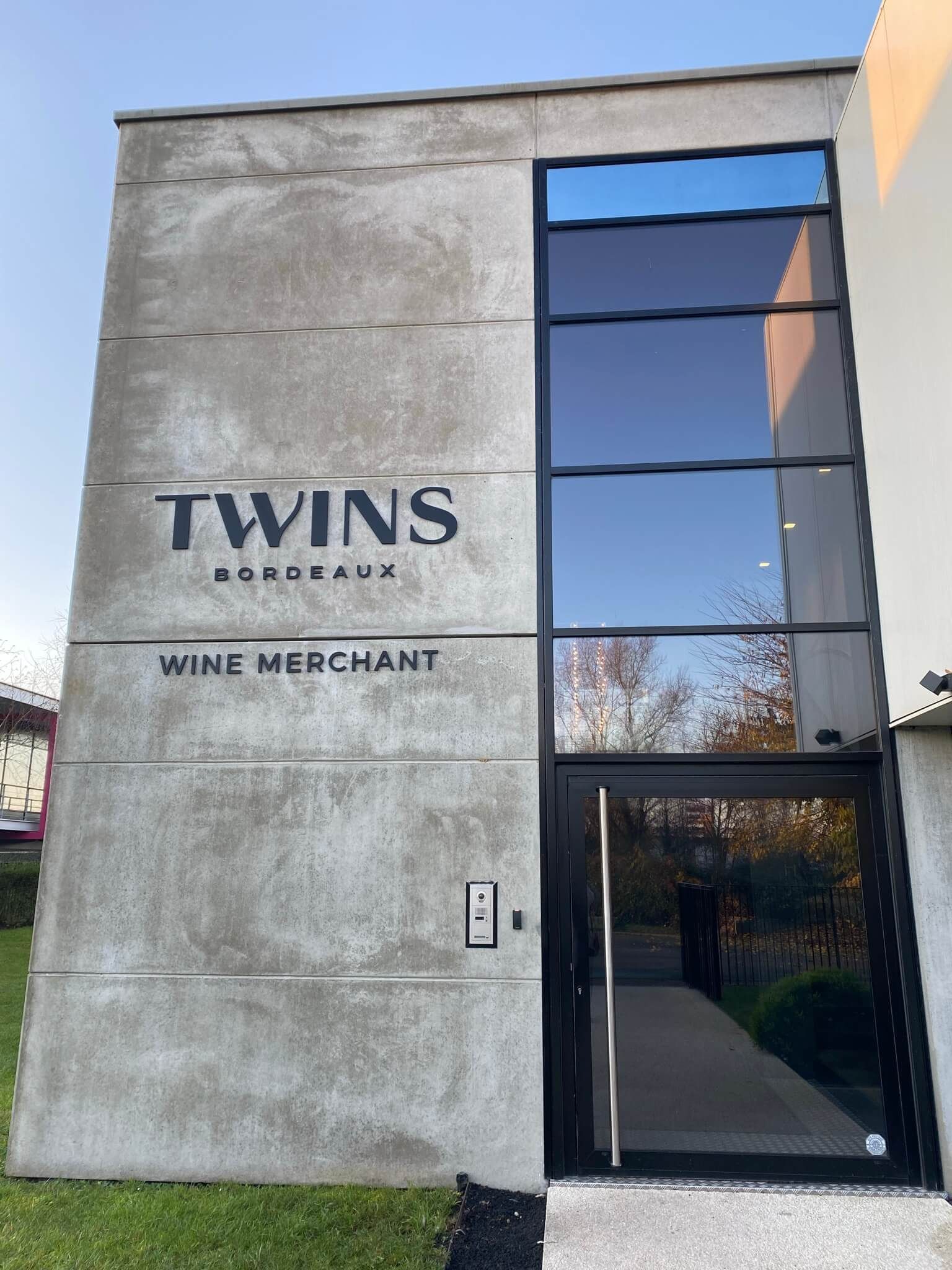 facade bureau Twins