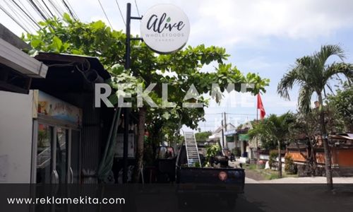 neon box canggu