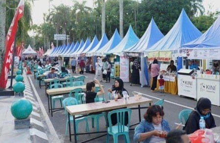 mempromosikan usaha makanan
