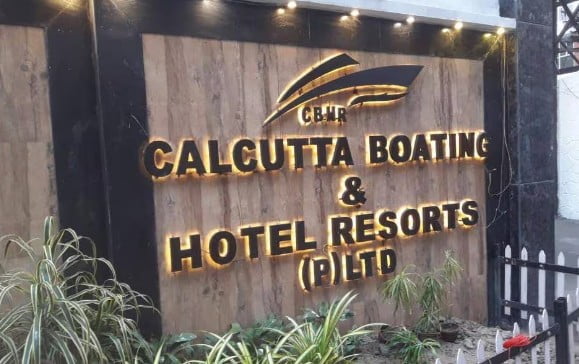 hotel and resort signage