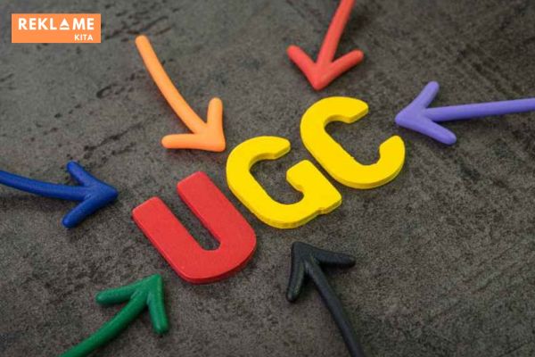 UGC adalah konten yang dibuat oleh pengguna, bukan oleh brand, tentang produk, layanan, atau pengalaman mereka dengan brand. UGC dapat berupa teks, gambar, video, ulasan, dan lain sebagainya.