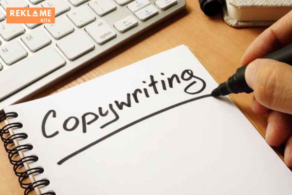 Tidak ada cara yang lebih baik selain memahami berbagai istilah yang ada pada dunia digital marketing, khususnya content writing dan copywriting. Karena berbagai istilah ini akan Anda temui saat menggunakan tools maupun ketika harus memahami suatu kondisi.
