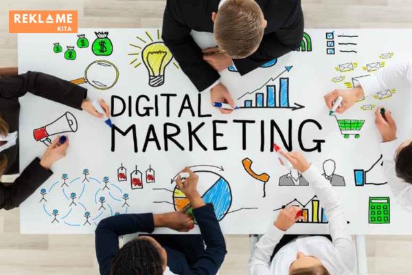 Langkah awal dalam membangun tim digital marketing adalah menentukan tujuan yang ingin dicapai.

Apakah Anda ingin meningkatkan traffic website, leads, sales, atau brand awareness?