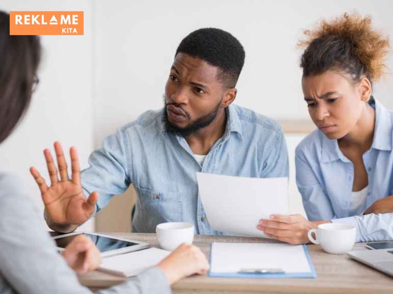 Ingatlah bahwa penolakan adalah bagian alami dari proses penjualan dan jangan biarkan mereka menghalangi semangat Anda. Tetaplah termotivasi dan teruslah bekerja keras untuk mencapai kesuksesan penjualan Anda.