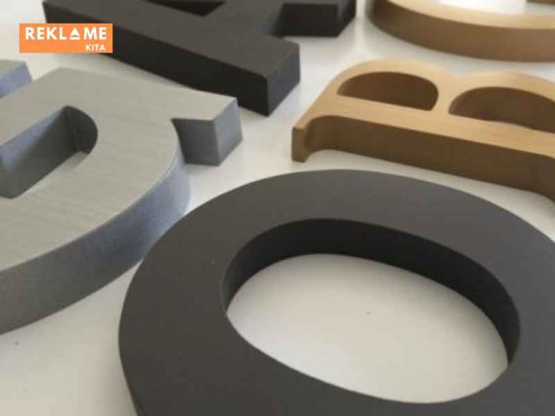 Setiap material letter sign memiliki karakteristik unik yang dapat disesuaikan dengan kebutuhan dan gaya bisnis Anda.