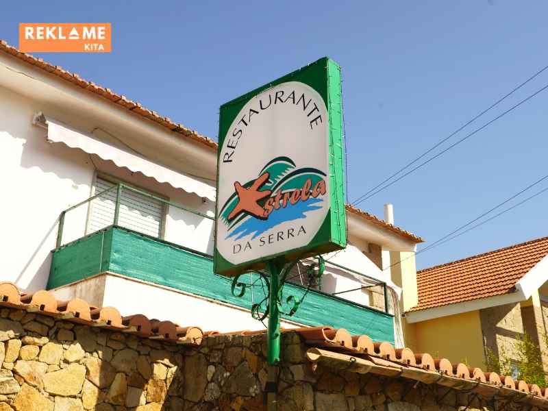 Neon box custom adalah papan nama dengan teknologi pencahayaan yang dirancang secara khusus untuk menampilkan logo, nama, atau pesan bisnis Anda.