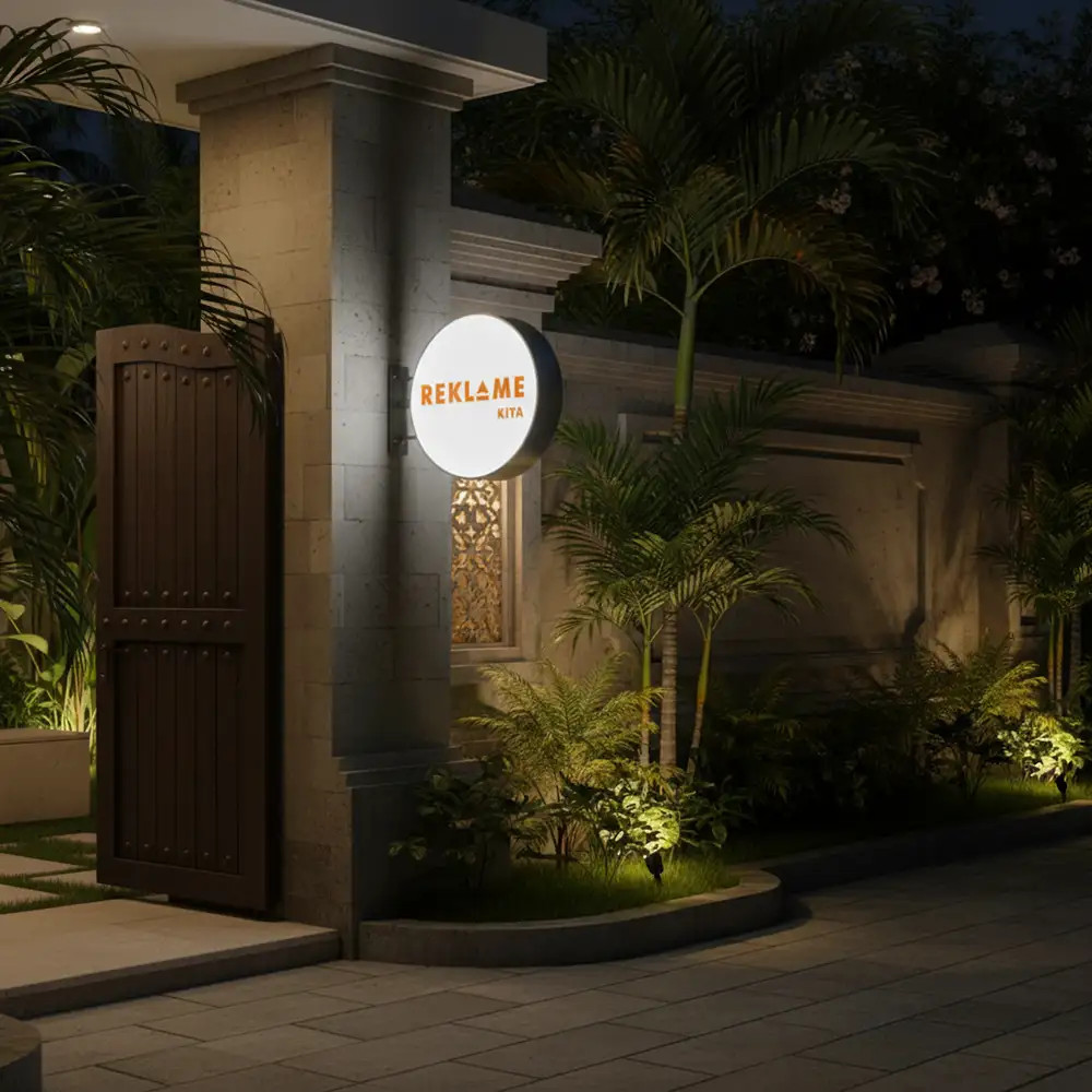 Hotel dan villa sering menggunakan neon box dengan desain premium untuk mencerminkan citra brand dan kenyamanan properti.