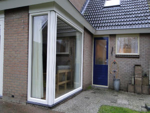Dotterbloem, Kampen ná