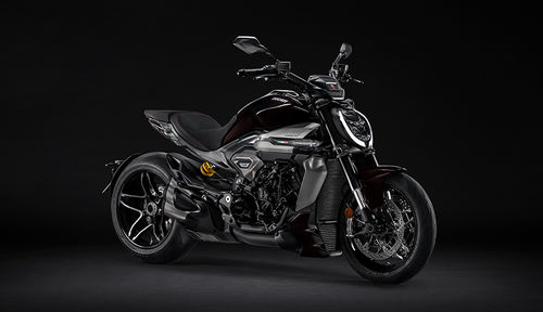 X Diavel V4
