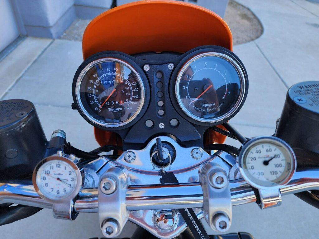 2000 Triumph Thunderbird