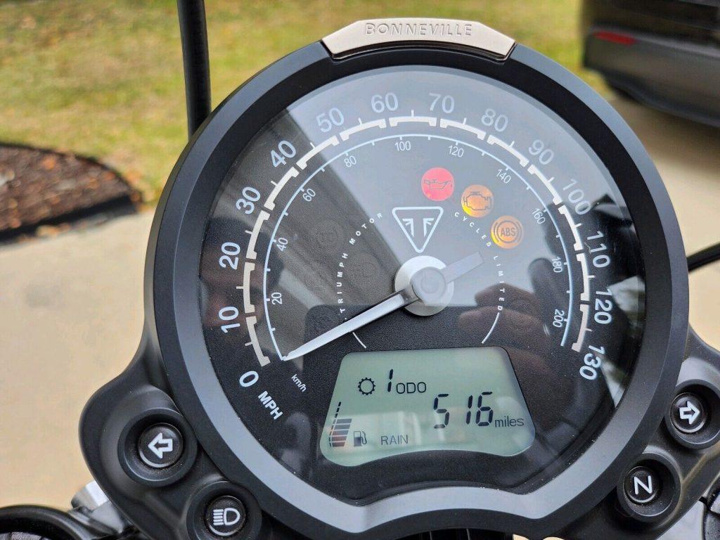 2022 Triumph Speedmaster Cruiser White