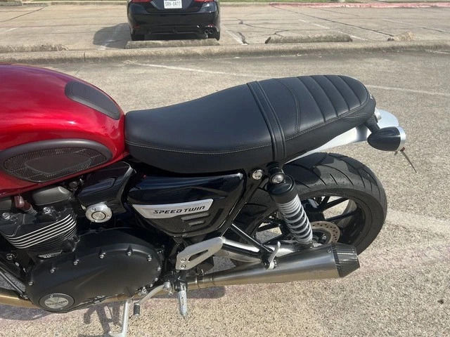 2022 Triumph Speed Twin Red Hopper