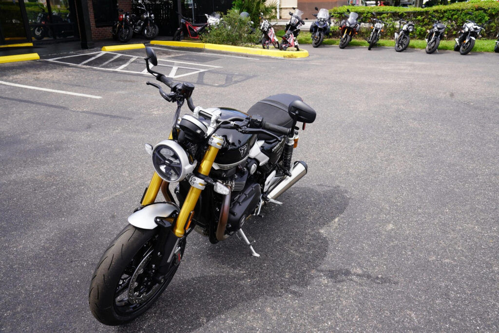 2025 Triumph Speed Twin 1200, Carnival Red / Sapphire Black with 447 Miles