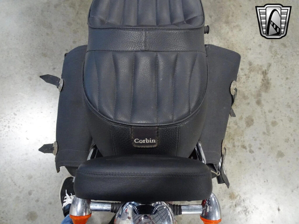 Red 2003 Triumph Bonneville 790cc Manual