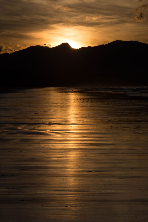 Sun set over the hills from Rabbit Island