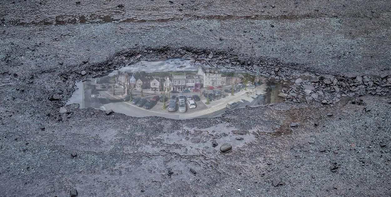 pothole-2 52097431