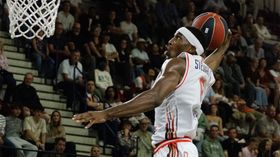 Une première victoire au bout de la prolongation