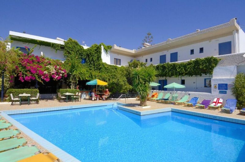 Costas & Chrysoula 2*+ - 1