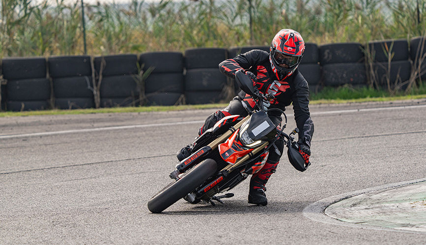 Ducati Hypermotard 698 Mono