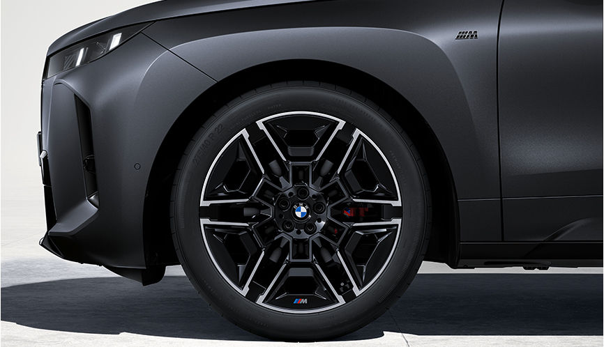 BMW iX M70 xDrive