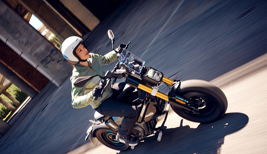 BMW CE 02