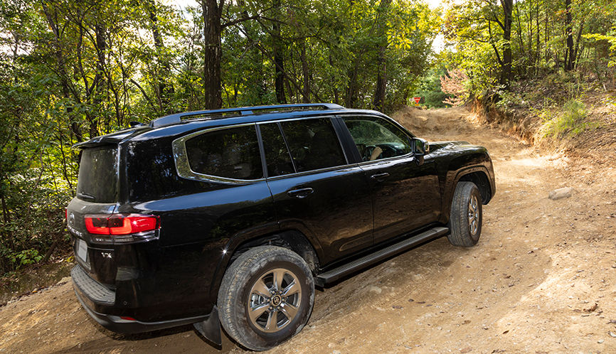 2025 Toyota Land Cruiser 300