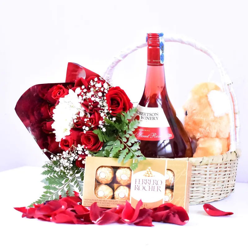 Robertson red sweet wine and red roses gift basket  liquor - Drinks Vine in Kenya