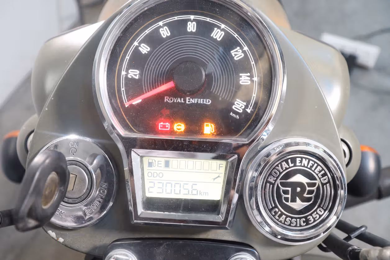Royal Enfield Classic 350 Signals Edition