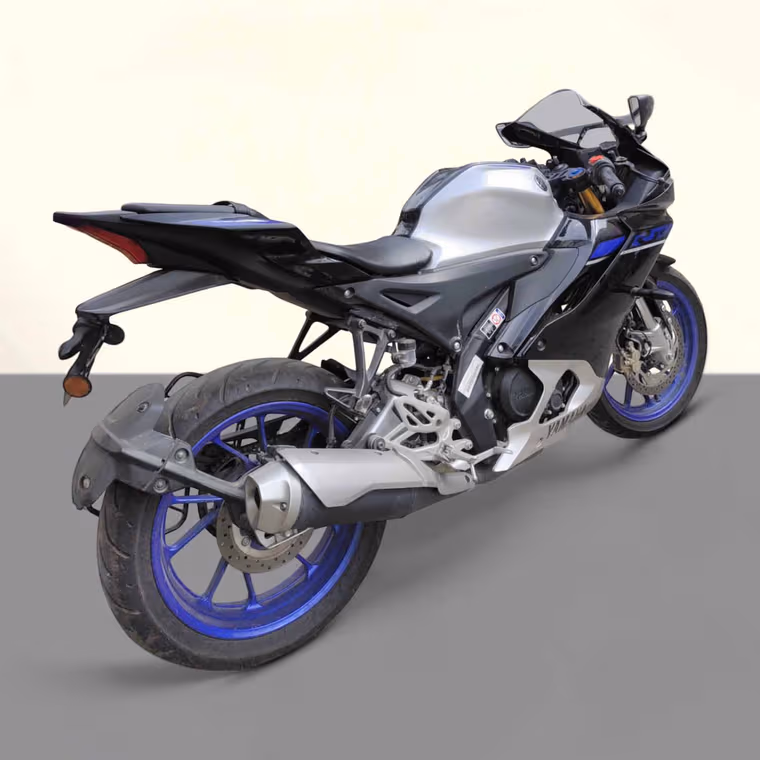 Yamaha R15M STD