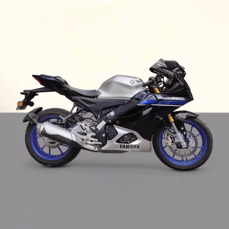Yamaha R15M STD