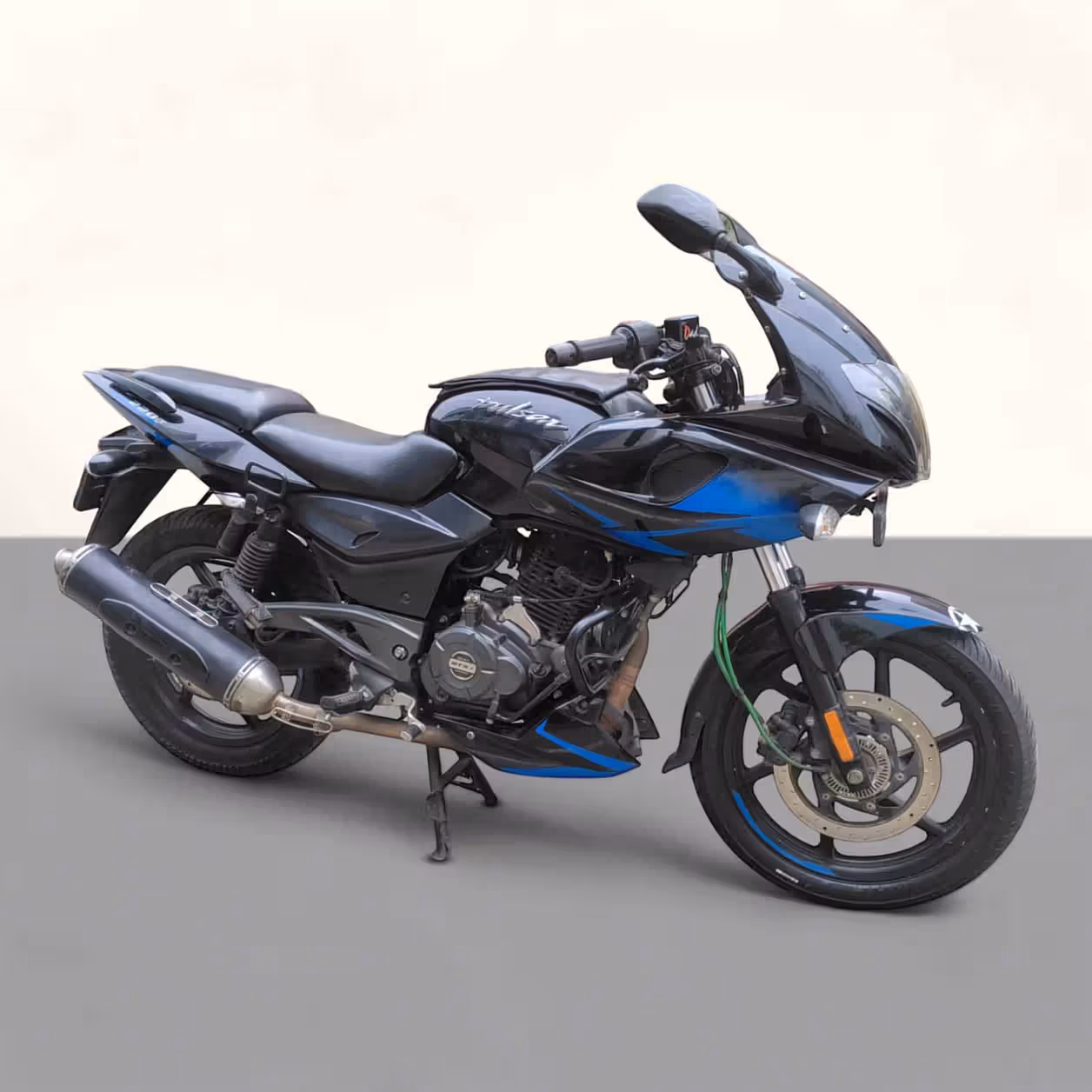 Bajaj Pulsar 220F
