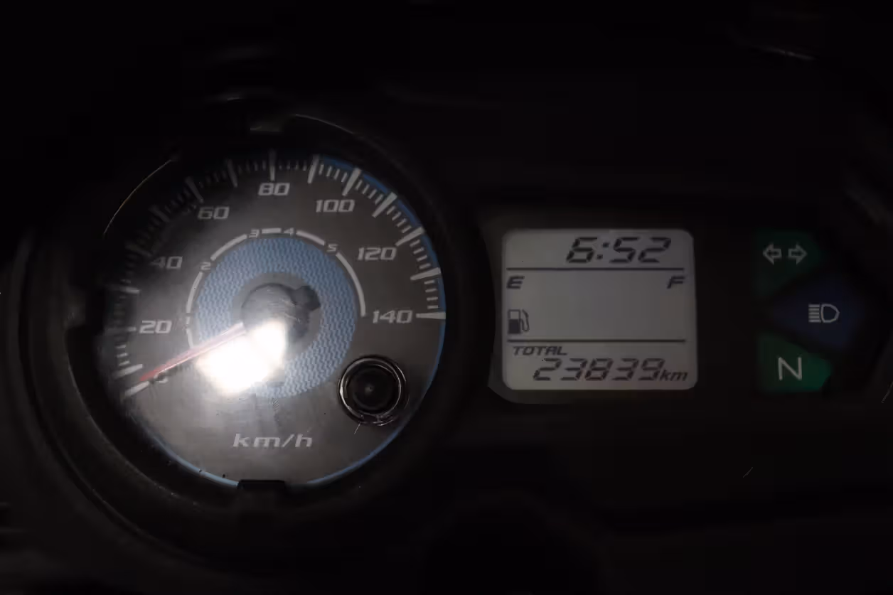Yamaha R15 V4 STD