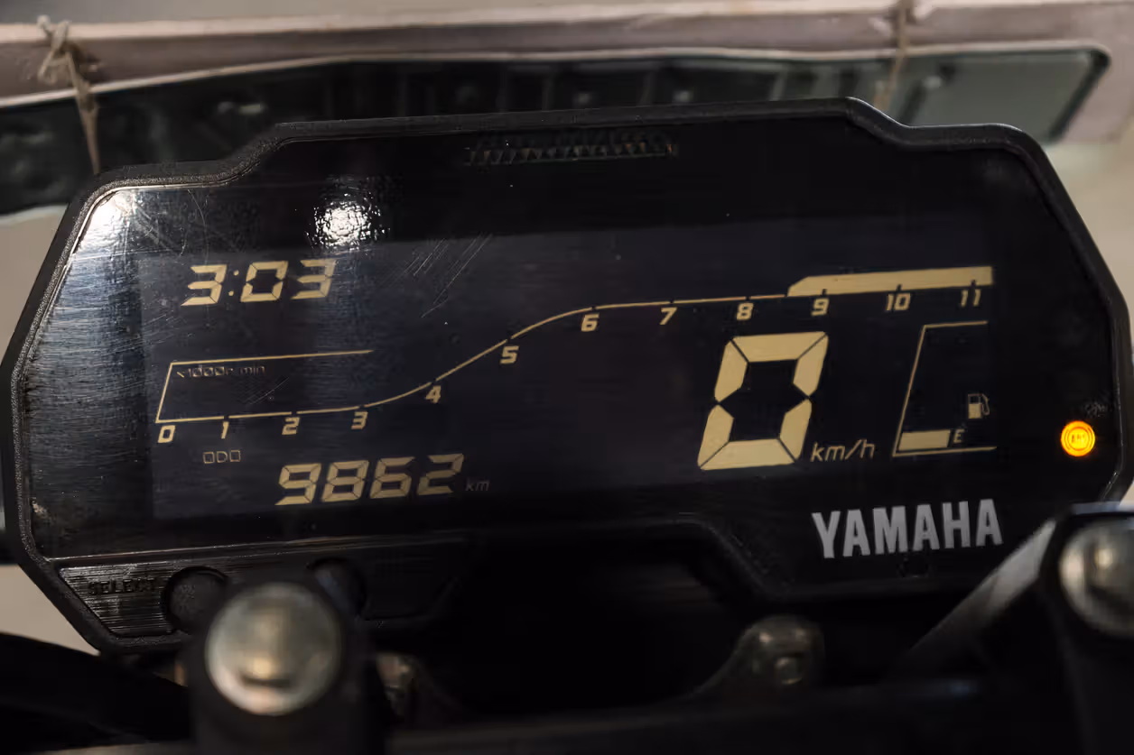 Yamaha FZS FI V4 STD