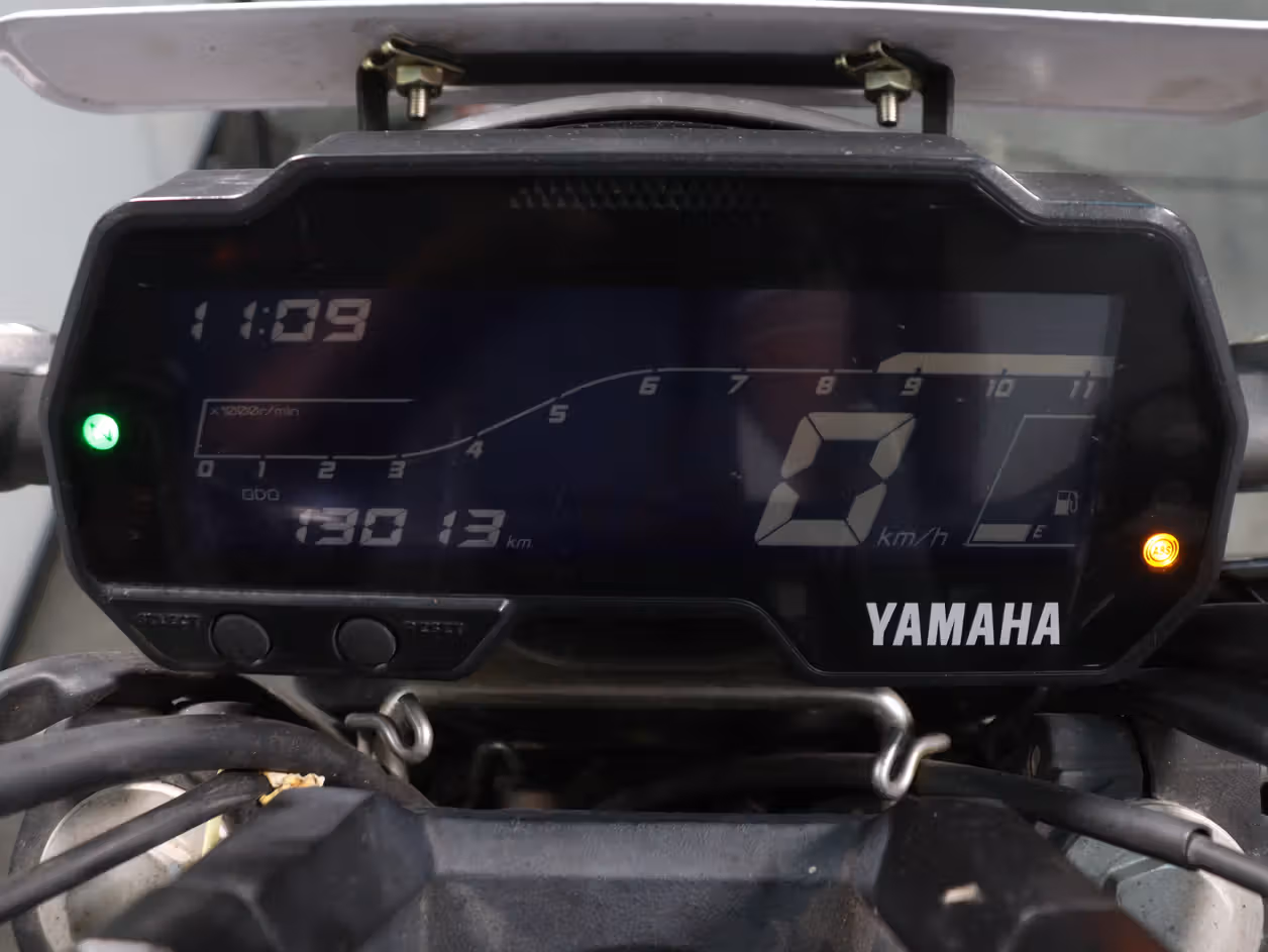 Yamaha FZS FI V4 STD