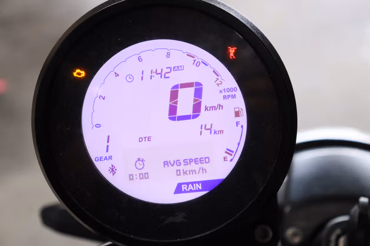 TVS Ronin Base Lightning Black