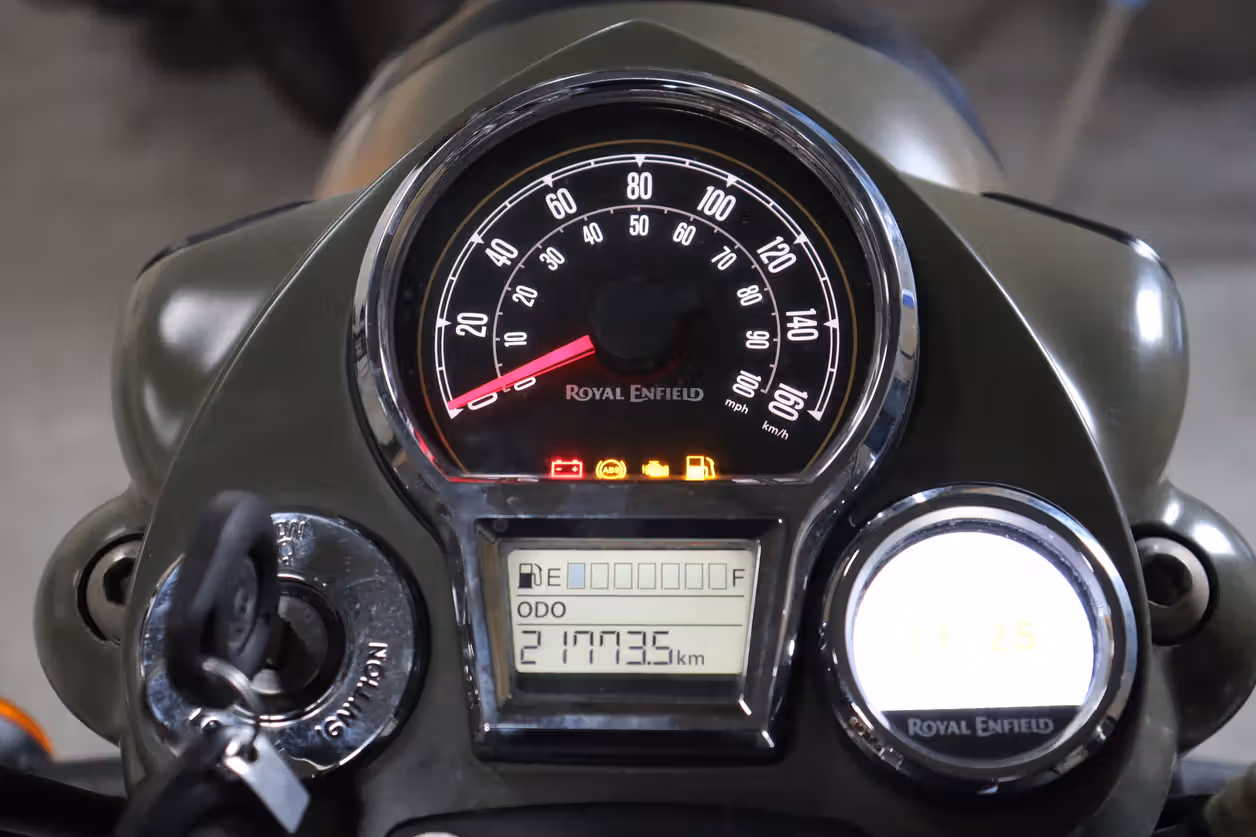 Royal Enfield Classic 350 Signals Edition