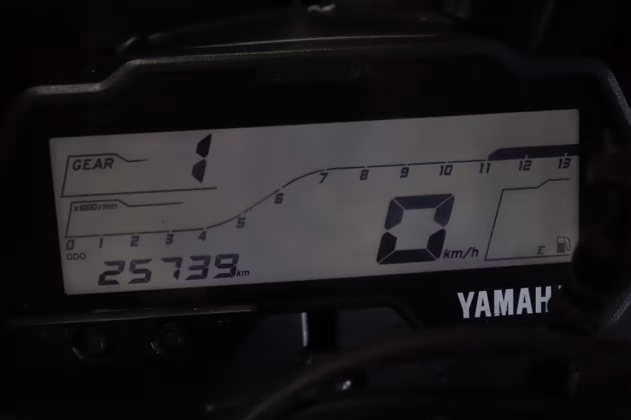 Yamaha R15 V4 STD